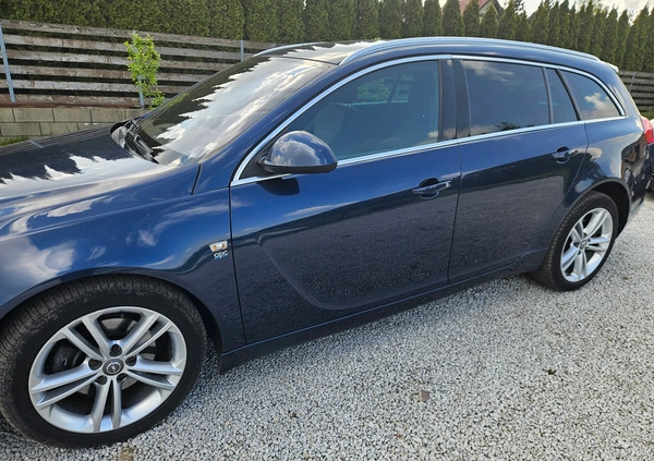 Opel Insignia cena 23900 przebieg: 220000, rok produkcji 2011 z Szczecin małe 191